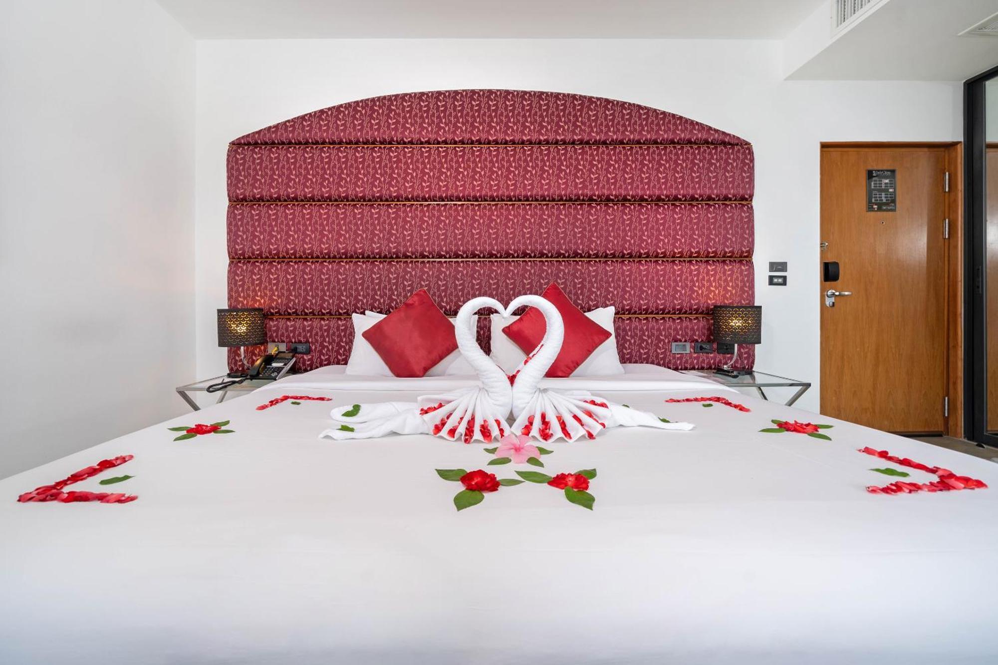 Indochine Resort And Villas - Sha Extra Plus Patong Exterior foto Honeymoon Suite