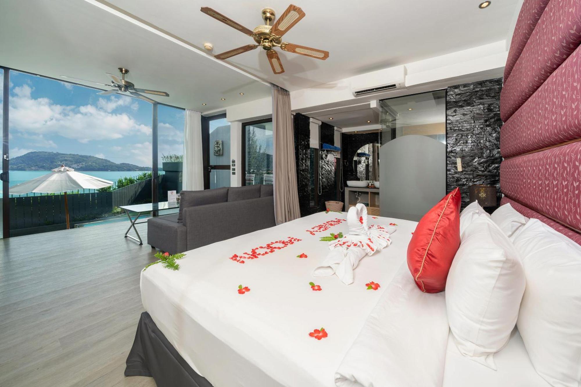 Indochine Resort And Villas - Sha Extra Plus Patong Exterior foto A bedroom at the resort